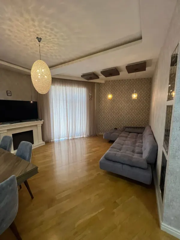 Ağ Şəhər Paris Evləri