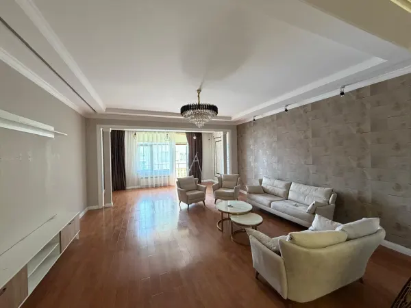 For rent 4-room Apartment 240 m² Nərimanov dist.