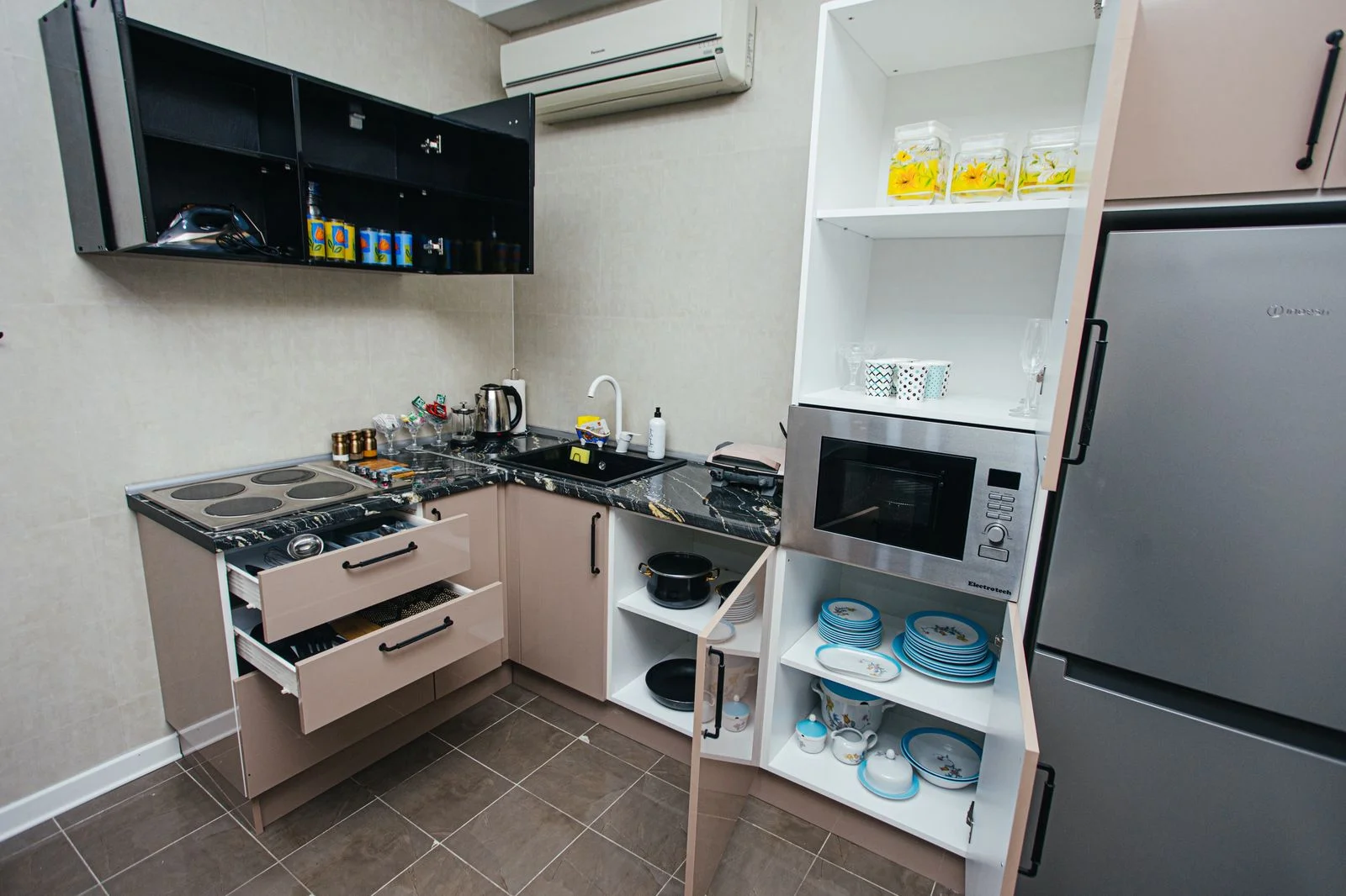 Kirayə 3 otaqlı Mənzil 167 m² Yasamal r. – şəkil 18