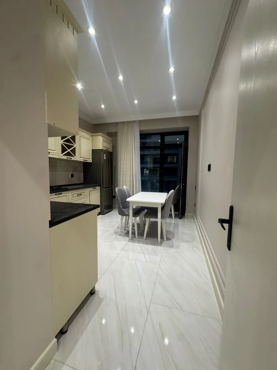 Kirayə 3 otaqlı Mənzil 148 m² Yasamal r. – şəkil 7