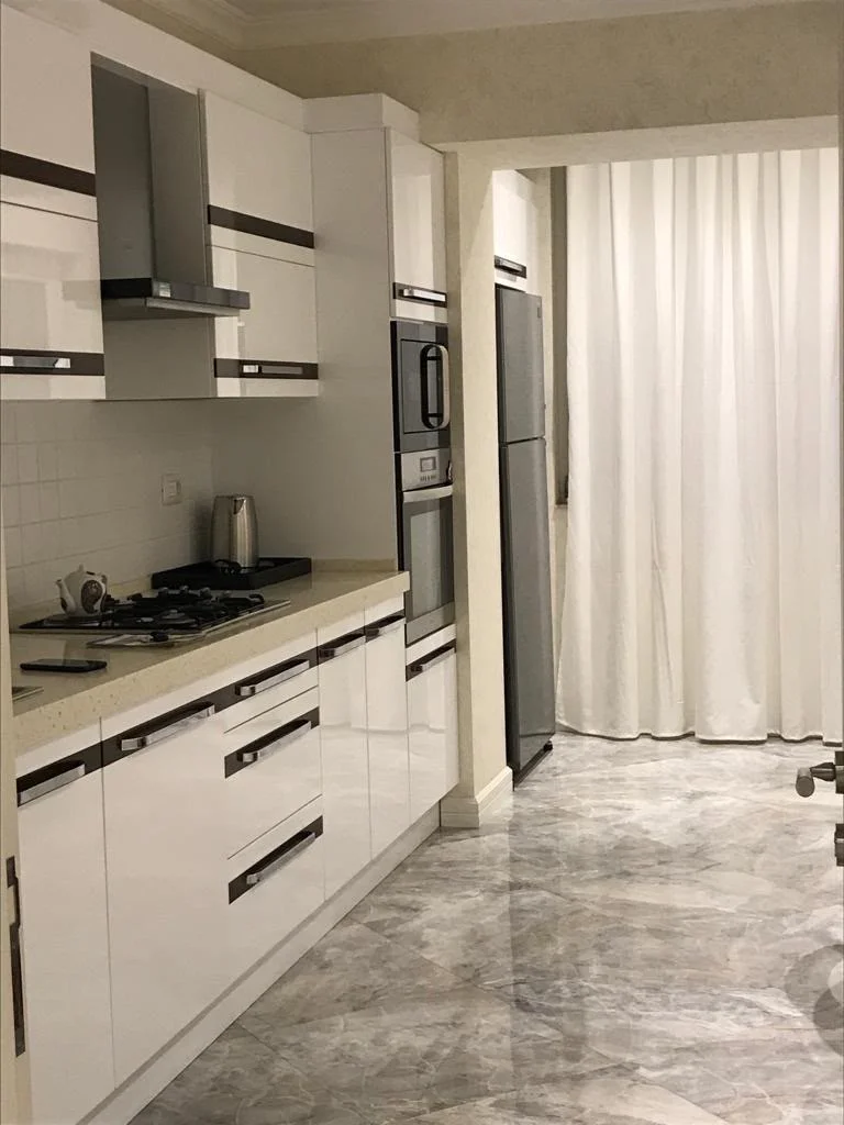 Kirayə 3 otaqlı Mənzil 105 m² Səbail r. – şəkil 17