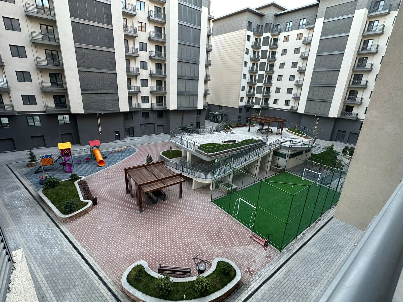 Kirayə 3 otaqlı Mənzil 140 m² Xətai r. Ağ şəhər q. – şəkil 15