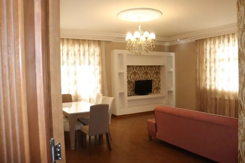 Kirayə 3 otaqlı Mənzil 150 m² Yasamal r. – şəkil 12