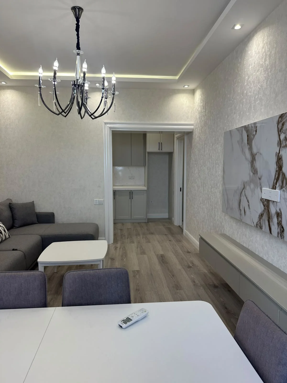 Kirayə 3 otaqlı Mənzil 100 m² Nərimanov r. – şəkil 2