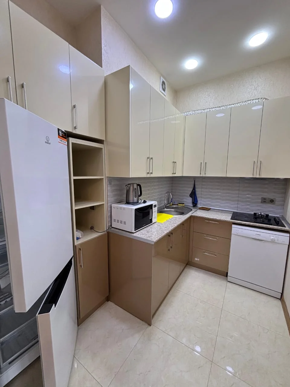 For rent 2-room Apartment 64 m² Xətai dist. – şəkil 2