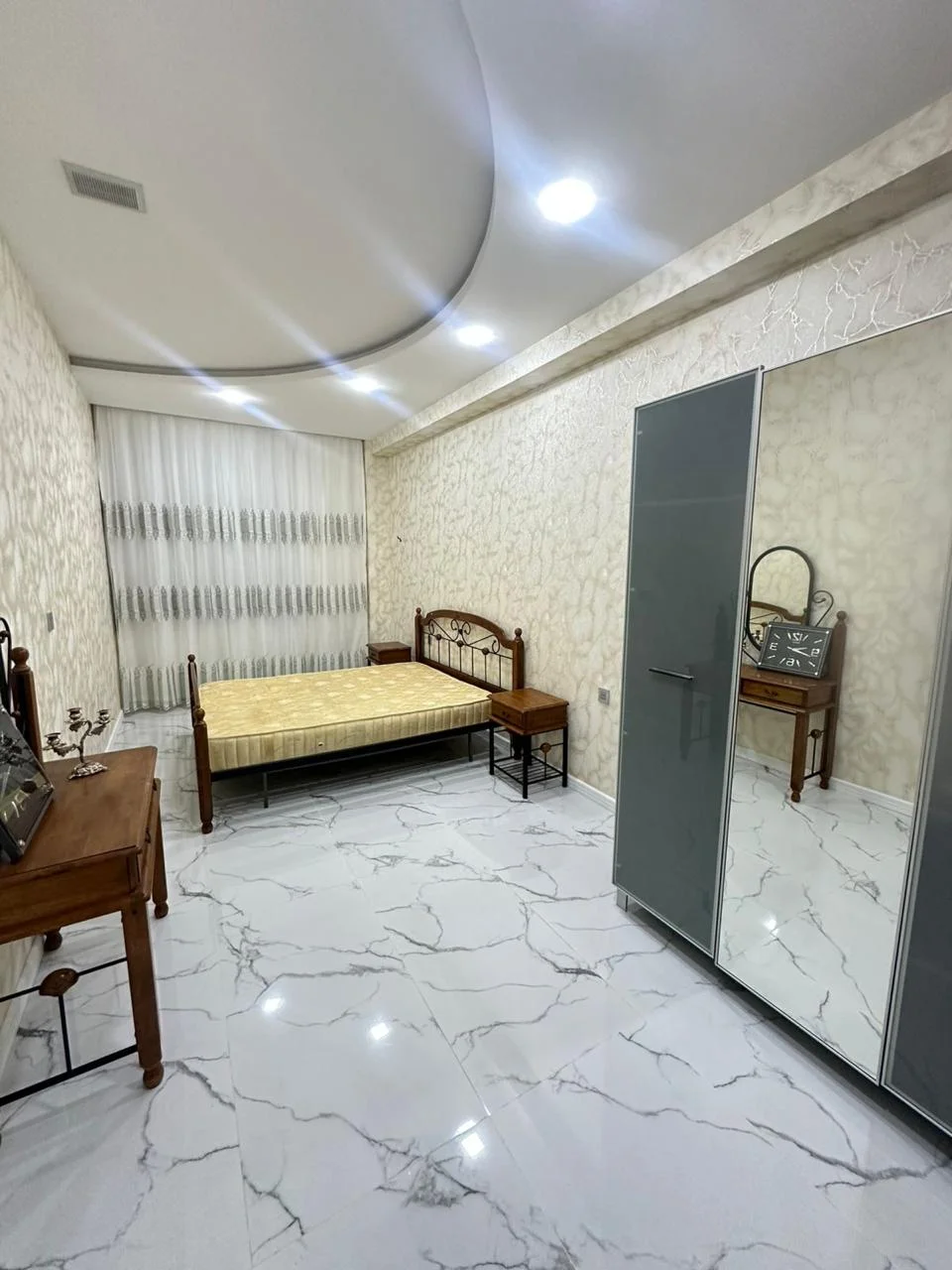 Kirayə 5 otaqlı Mənzil 245 m² Nəsimi r. – şəkil 6