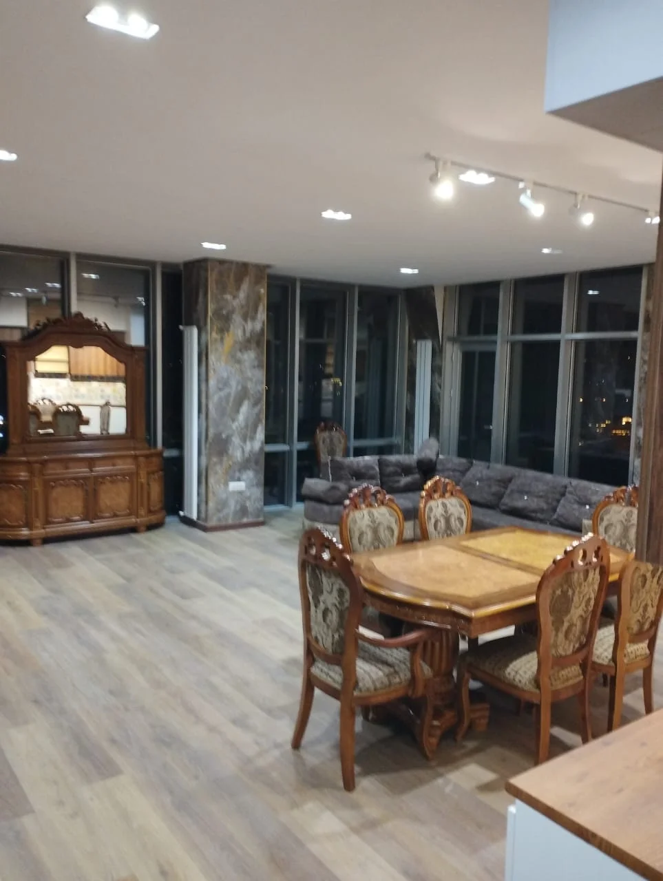 Kirayə 3 otaqlı Mənzil 150 m² Yasamal r. – şəkil 14
