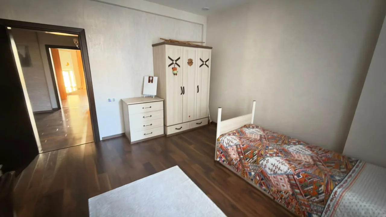Kirayə 4 otaqlı Mənzil 200 m² Xətai r. – şəkil 6