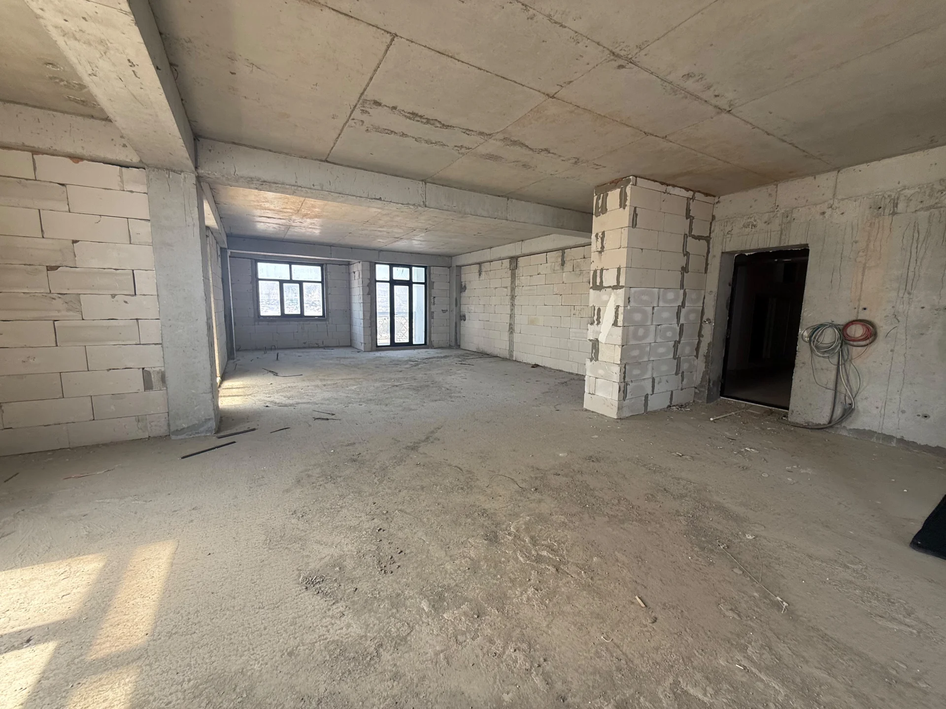 Satılır 4 otaqlı Mənzil 178.1 m² Səbail r. – şəkil 8