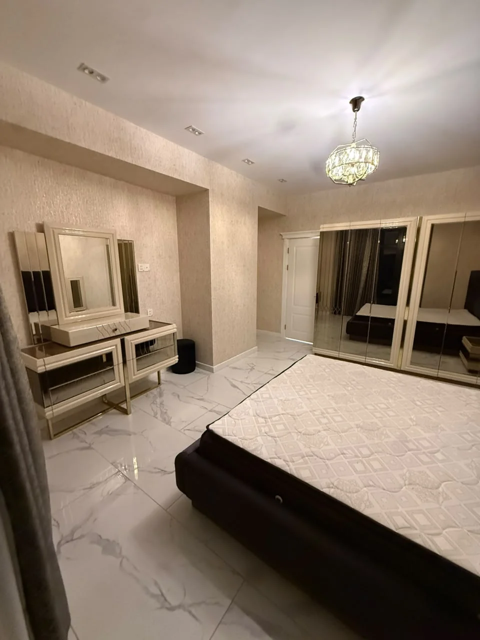 Kirayə 3 otaqlı Mənzil 150 m² Yasamal r. – şəkil 11