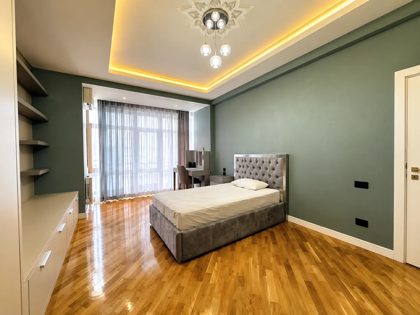 Kirayə 4 otaqlı Mənzil 200 m² Nəsimi r. – şəkil 8