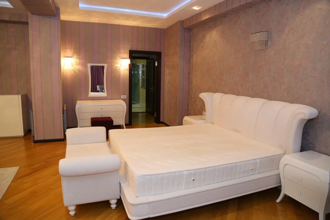 Kirayə 4 otaqlı Mənzil 270 m² Xətai r. – şəkil 5
