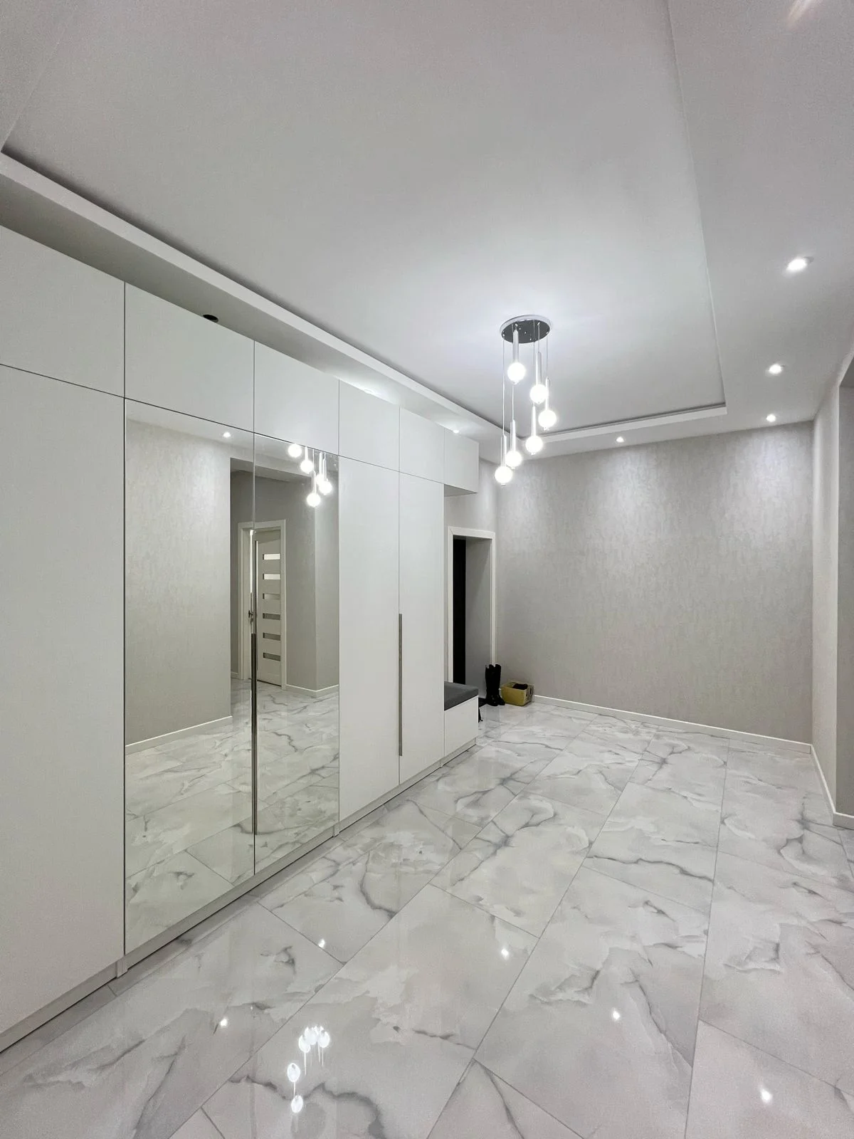 Kirayə 3 otaqlı Mənzil 135 m² Səbail r. – şəkil 6