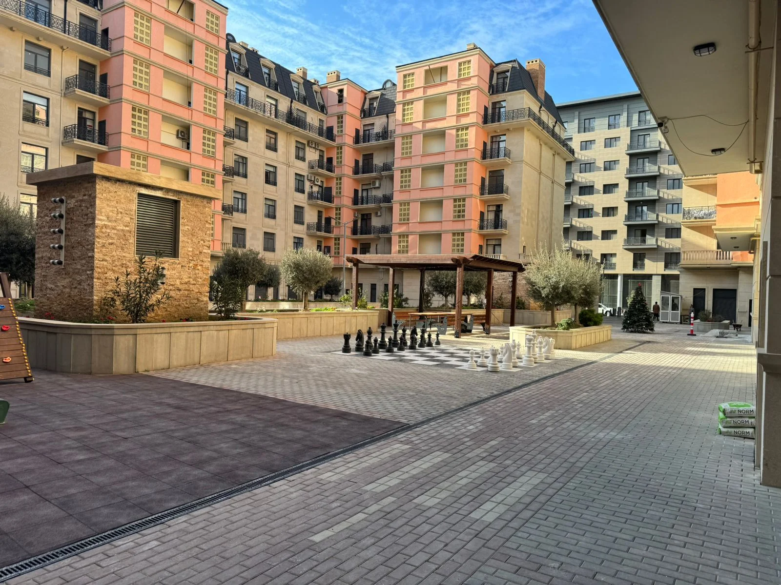 Kirayə 3 otaqlı Mənzil 90 m² Xətai r. Ağ şəhər q. – şəkil 9