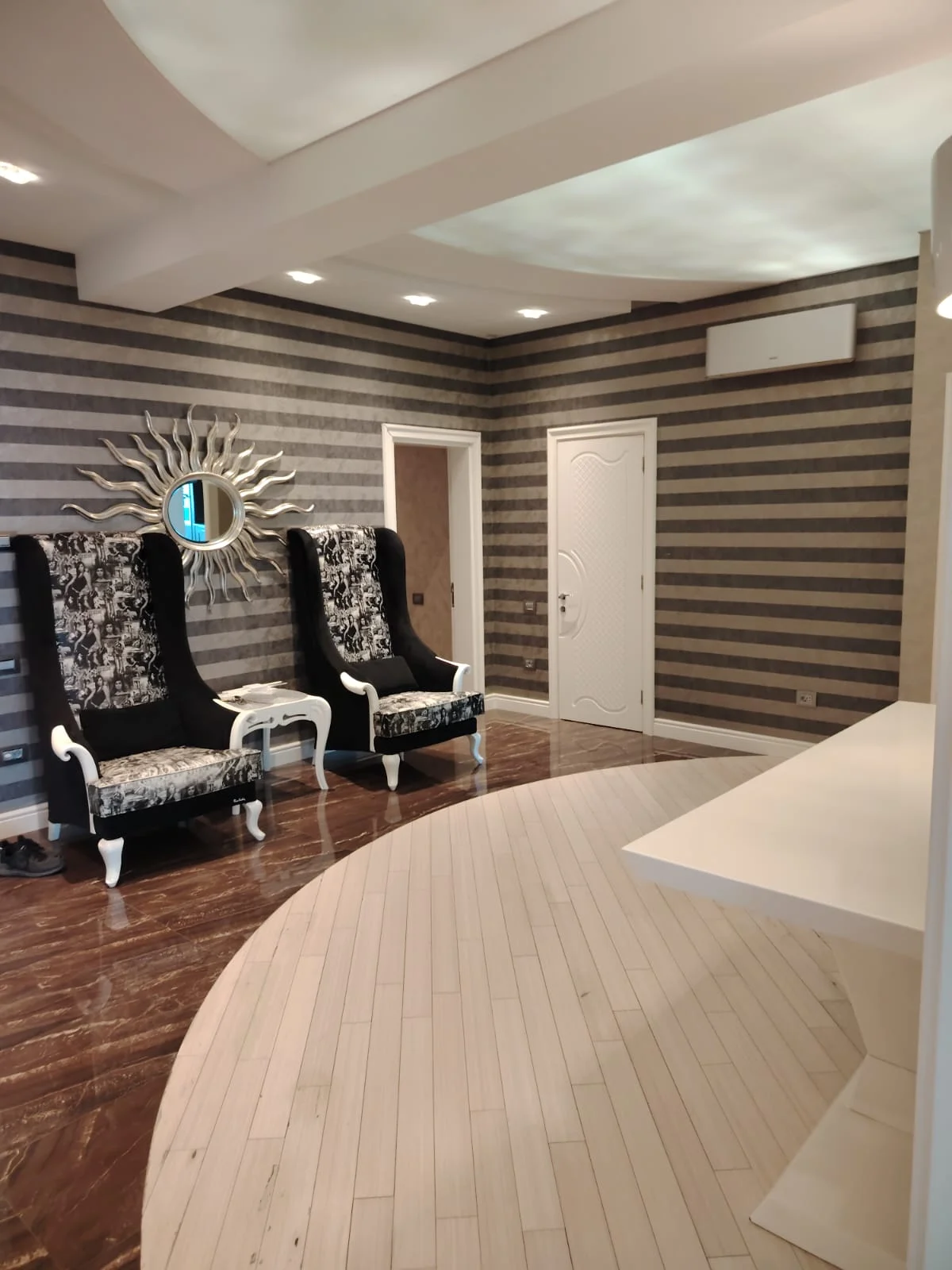 Kirayə 3 otaqlı Mənzil 190 m² Xətai r. – şəkil 1