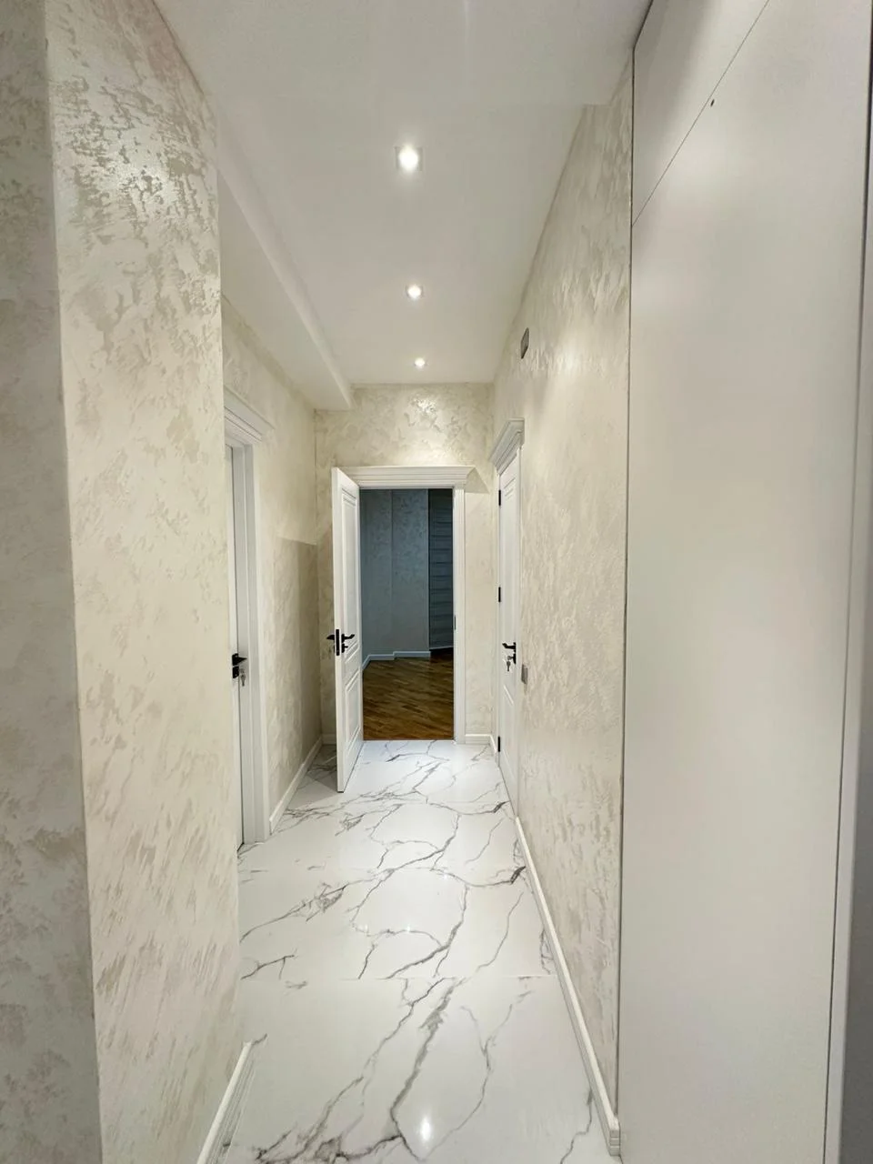 Kirayə 5 otaqlı Mənzil 240 m² Nəsimi r. – şəkil 4