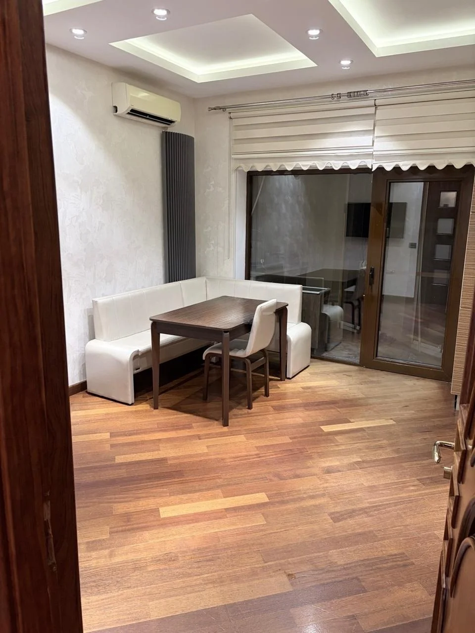 Kirayə 4 otaqlı Mənzil 200 m² Nərimanov r. – şəkil 5