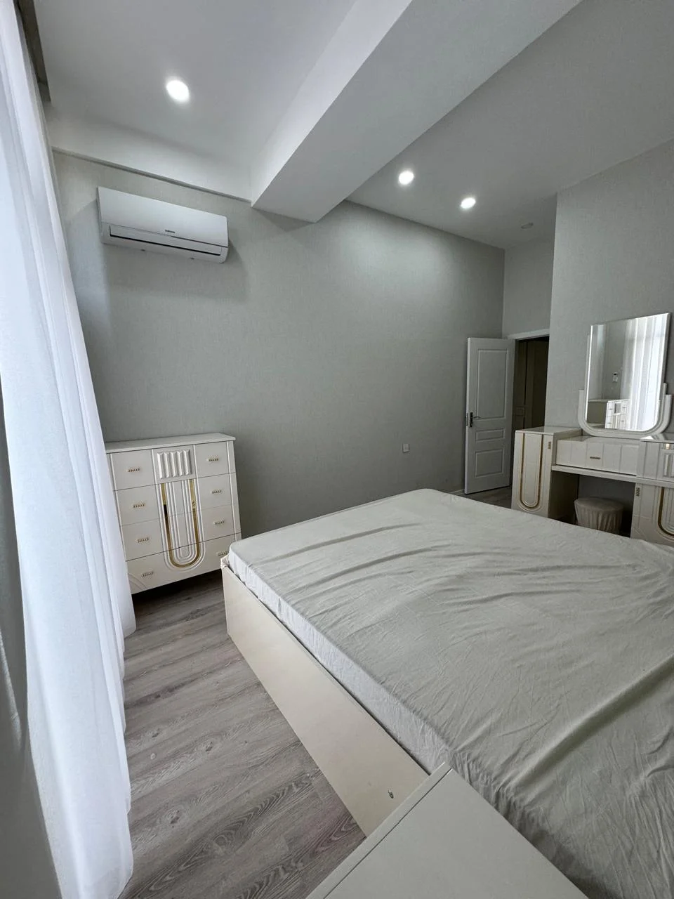 Kirayə 2 otaqlı Mənzil 70 m² Nərimanov r. – şəkil 11