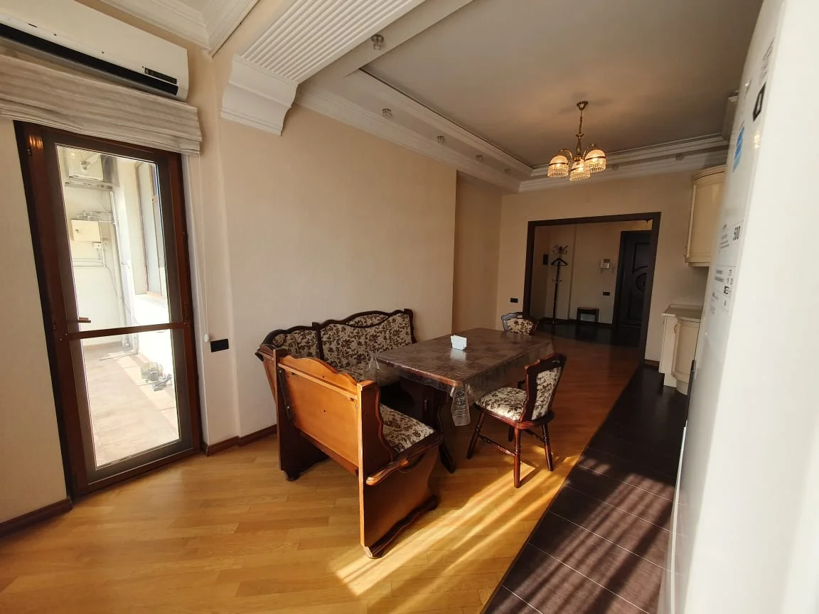 Kirayə 2 otaqlı Mənzil 120 m² Nəsimi r. – şəkil 10
