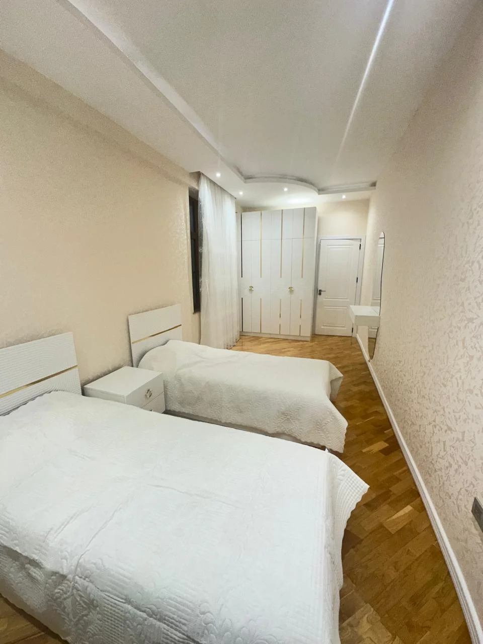 Kirayə 5 otaqlı Mənzil 250 m² Nəsimi r. – şəkil 15