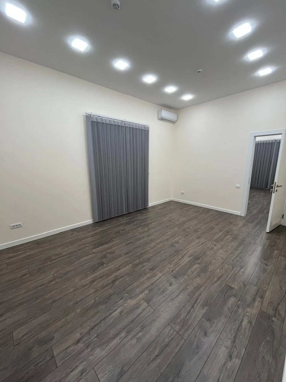 Kirayə 4 otaqlı Ofis 75 m² Xətai r. – şəkil 1
