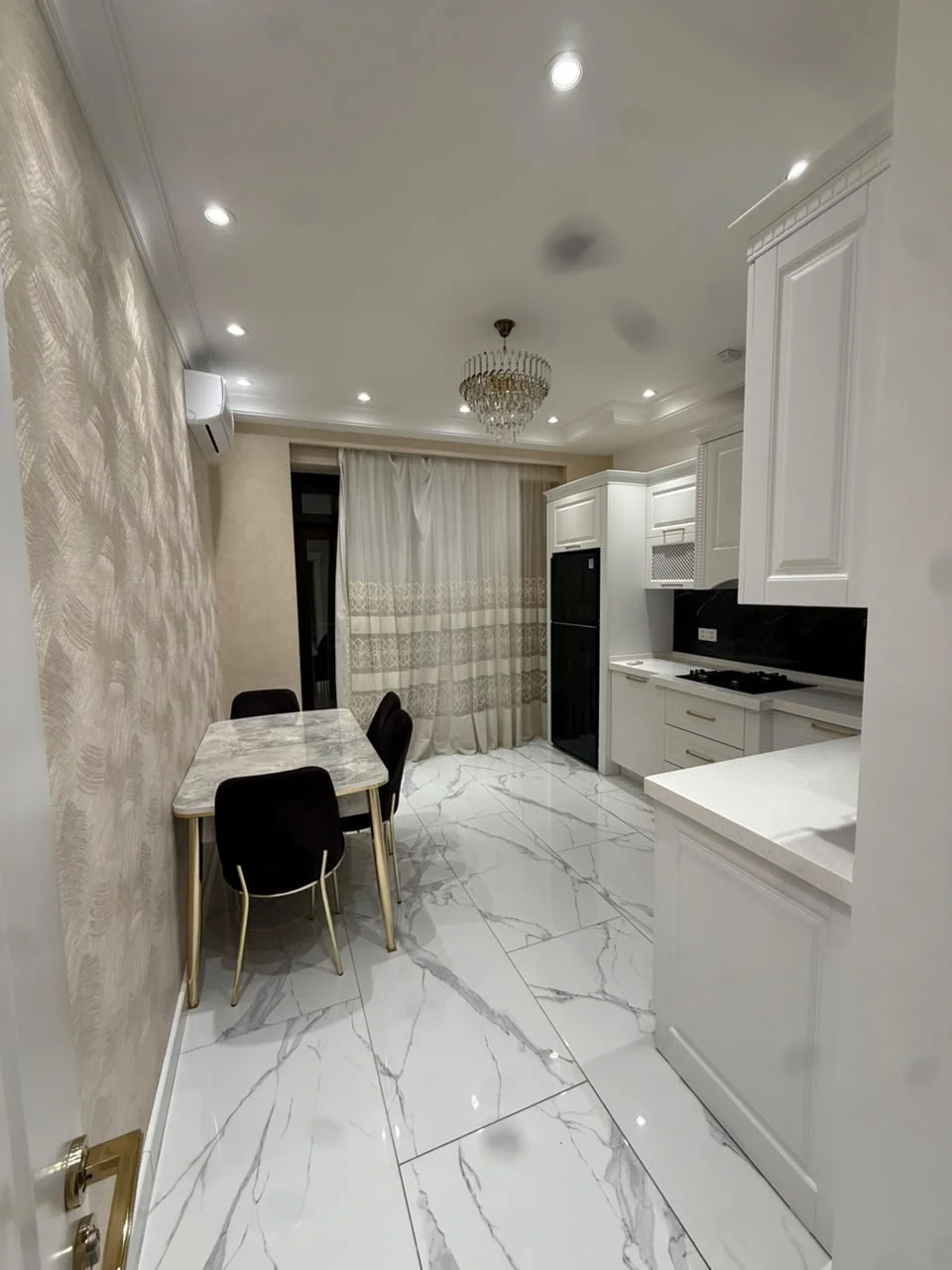 Kirayə 3 otaqlı Mənzil 148 m² Yasamal r. – şəkil 6