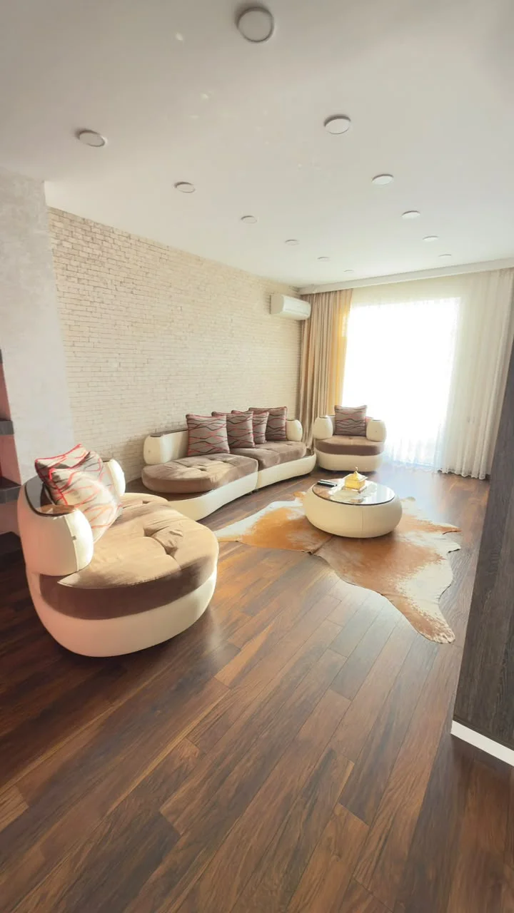 Kirayə 4 otaqlı Mənzil 200 m² Xətai r. – şəkil 1