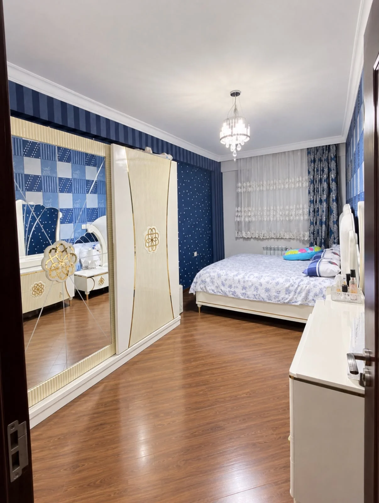 Kirayə 3 otaqlı Mənzil 120 m² Yasamal r. – şəkil 4