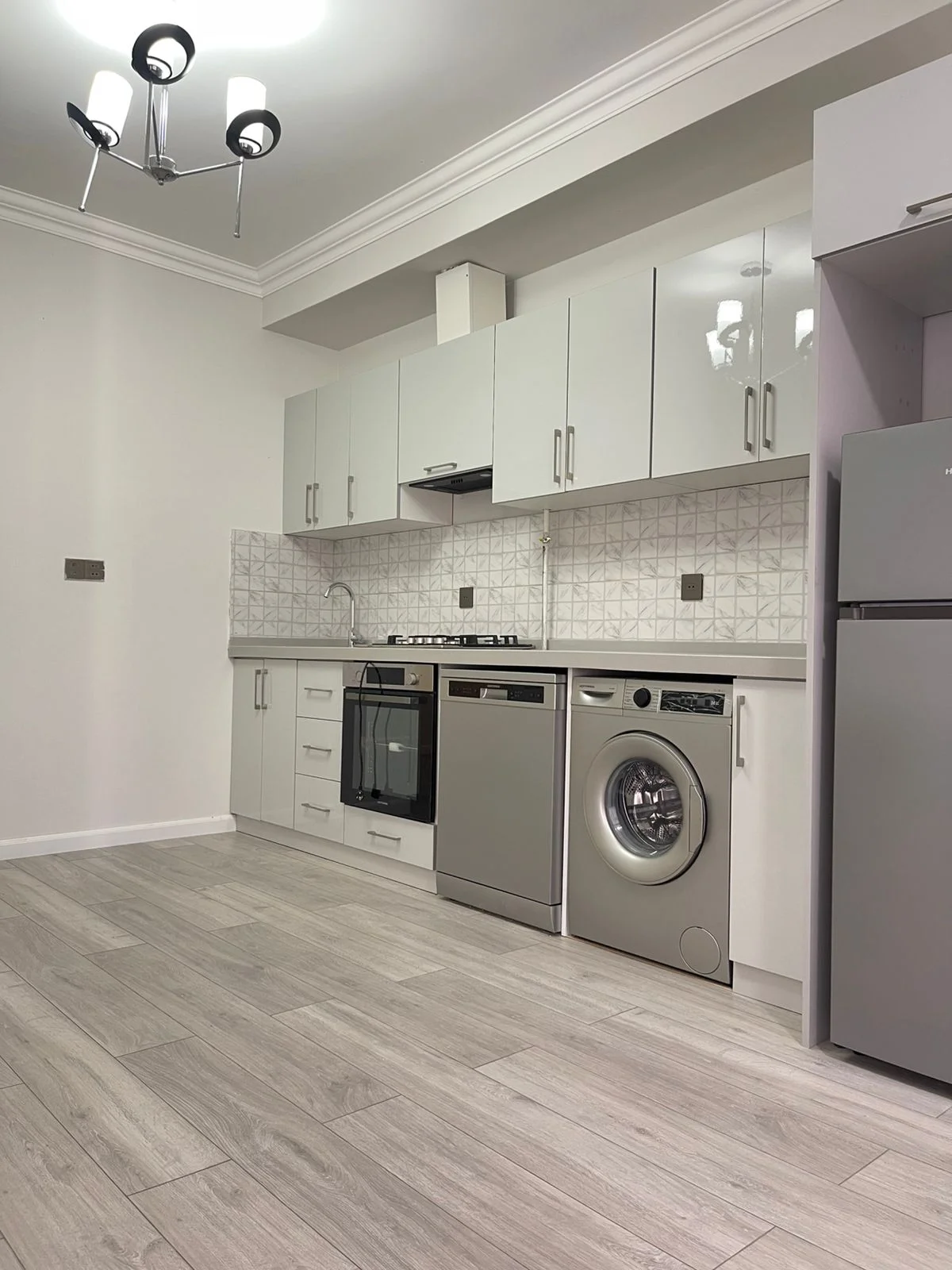 Kirayə 3 otaqlı Mənzil 96 m² Nəsimi r. – şəkil 2