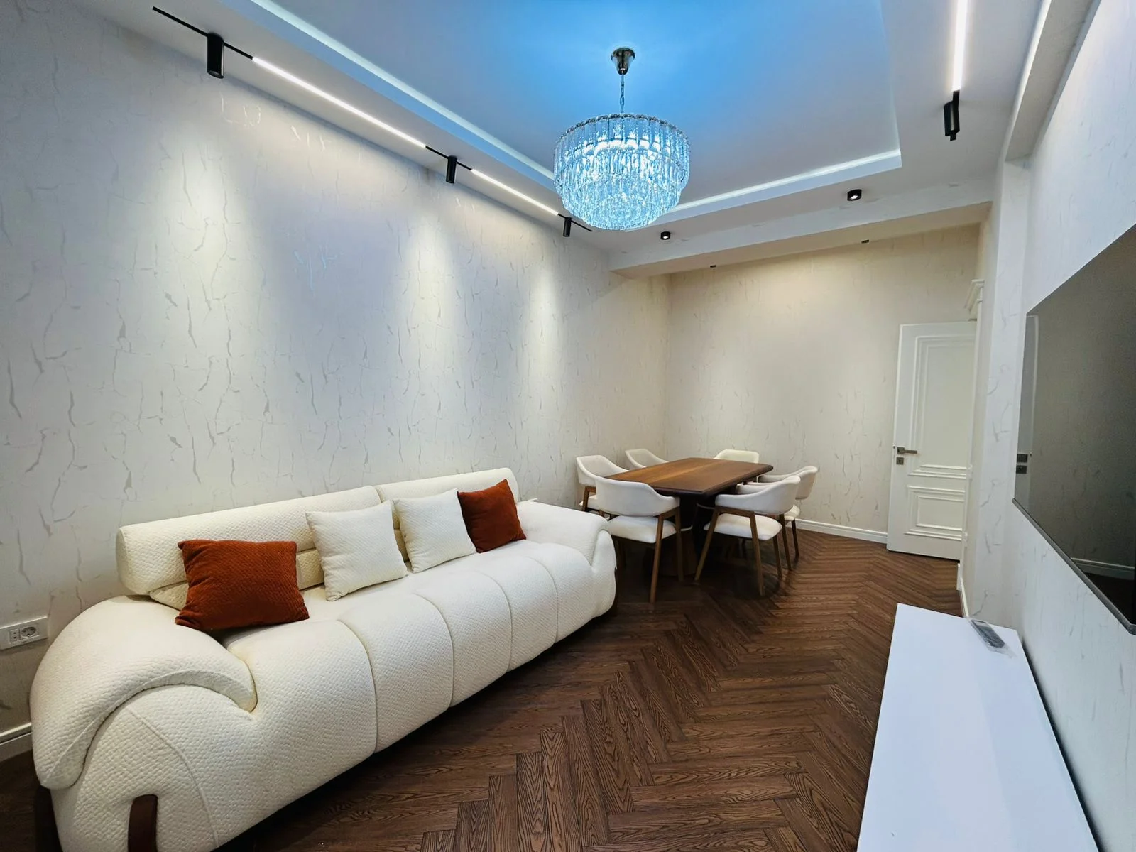 Kirayə 2 otaqlı Mənzil 70 m² Yasamal r. Elmlər Akademiyası m. – şəkil 1