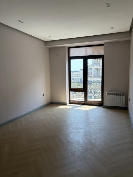 Kirayə 4 otaqlı Ofis 165 m² Xətai r. – şəkil 1