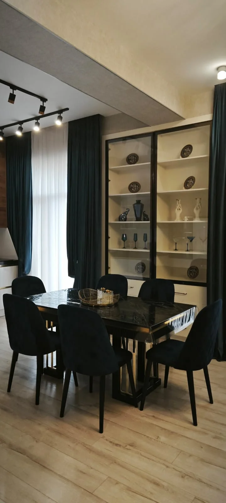 Kirayə 2 otaqlı Mənzil 110 m² Xətai r. Ağ şəhər q. – şəkil 17