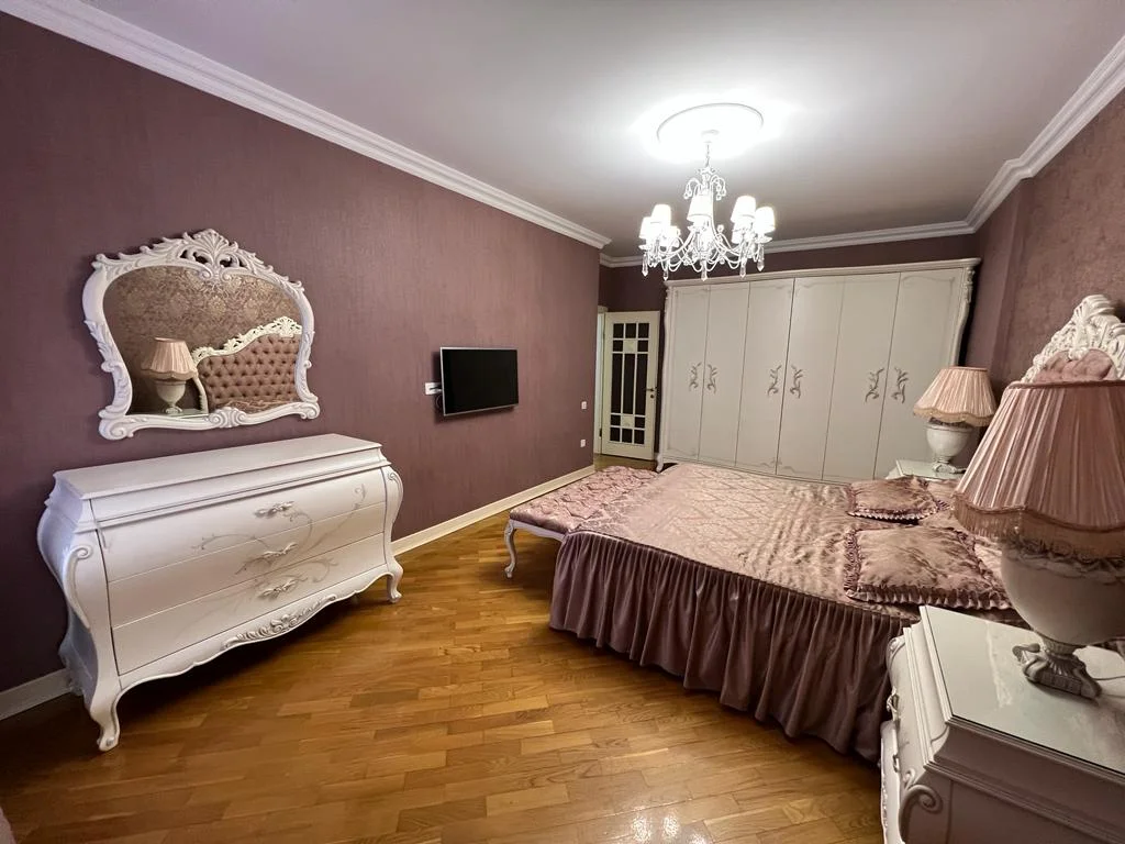 Kirayə 3 otaqlı Mənzil 137 m² Xətai r. – şəkil 6