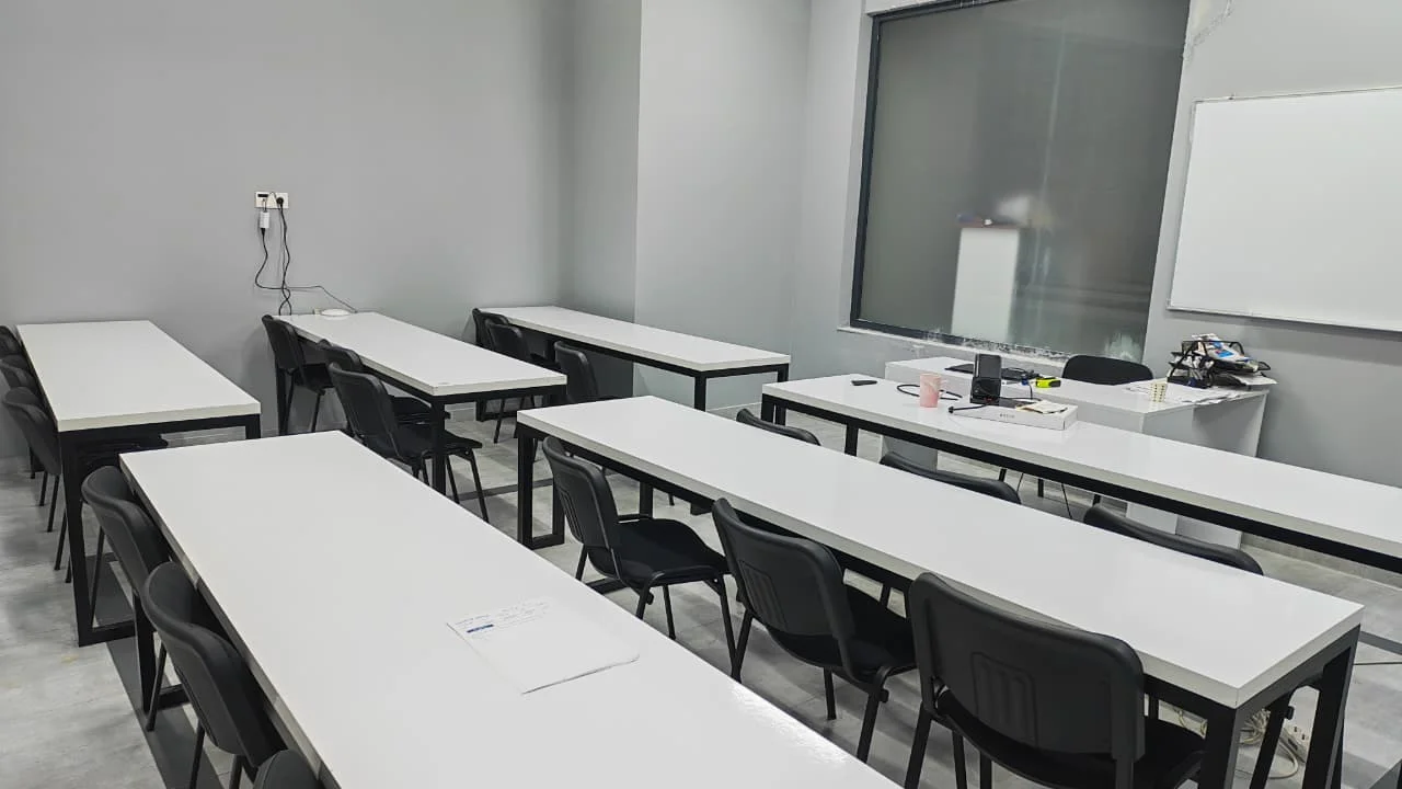 oFİS İCARƏYƏ VERİLİR – şəkil 9