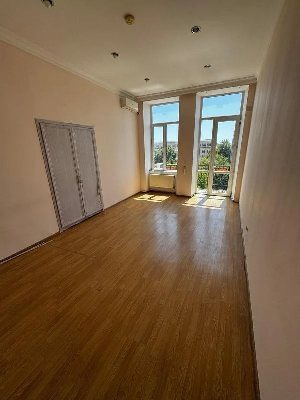 Kirayə 5 otaqlı Ofis 140 m² Səbail r. – şəkil 6