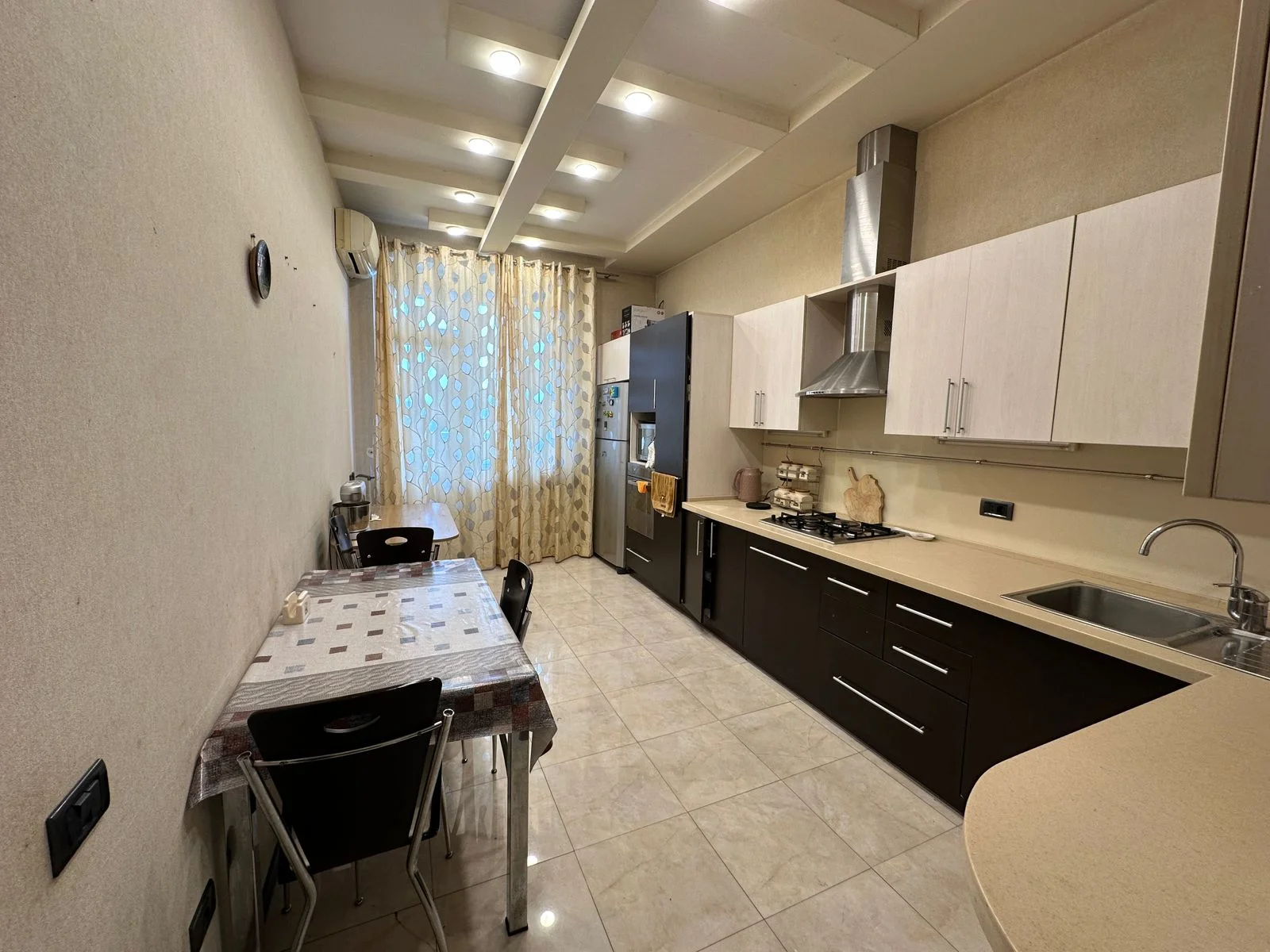 Kirayə 3 otaqlı Mənzil 160 m² Nəsimi r. – şəkil 5