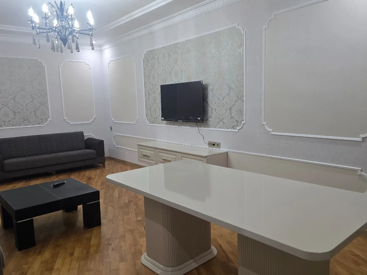 Kirayə 2 otaqlı Mənzil 114 m² Nəsimi r. – şəkil 2
