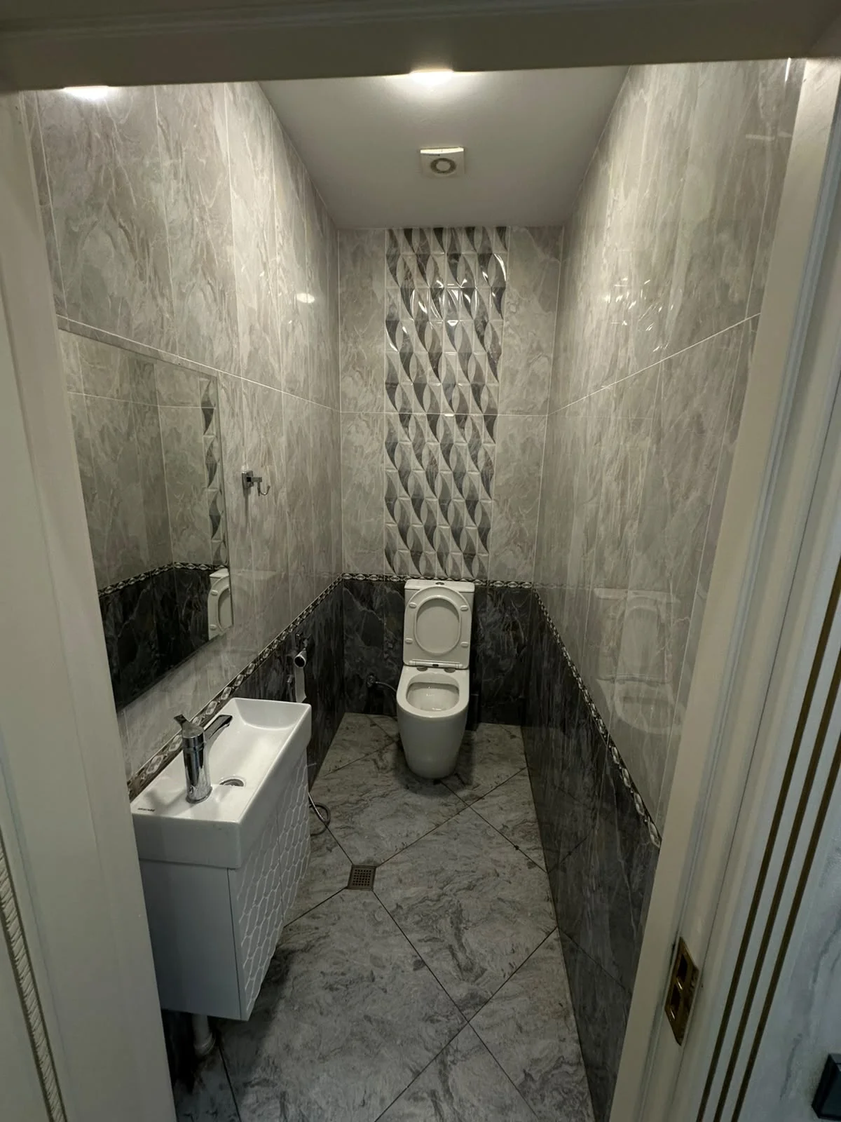 Satılır 3 otaqlı Mənzil 136 m² Nəsimi r. – şəkil 16