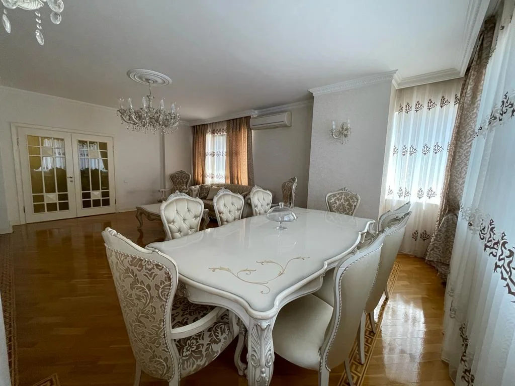 Kirayə 3 otaqlı Mənzil 137 m² Xətai r. – şəkil 3