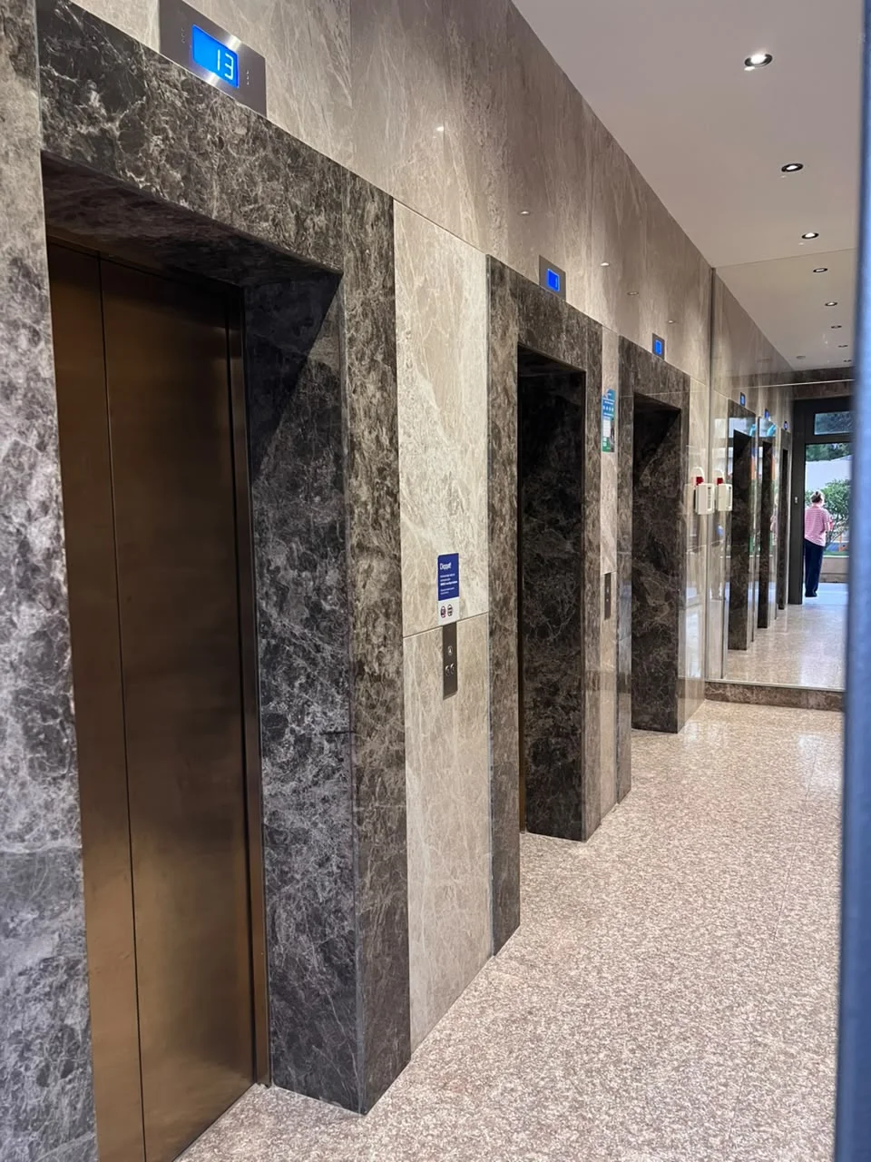 Kirayə 4 otaqlı Mənzil 180 m² Yasamal r. – şəkil 16