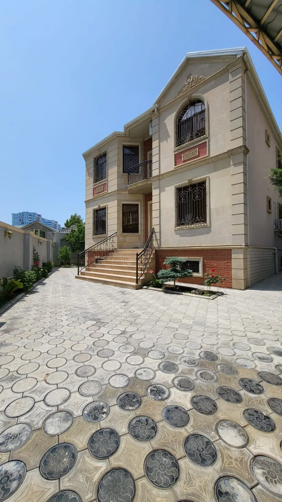 Kiralık 7 odalı Müstakil ev / Yazlık 260 m² Səbail ilçesi – şəkil 1