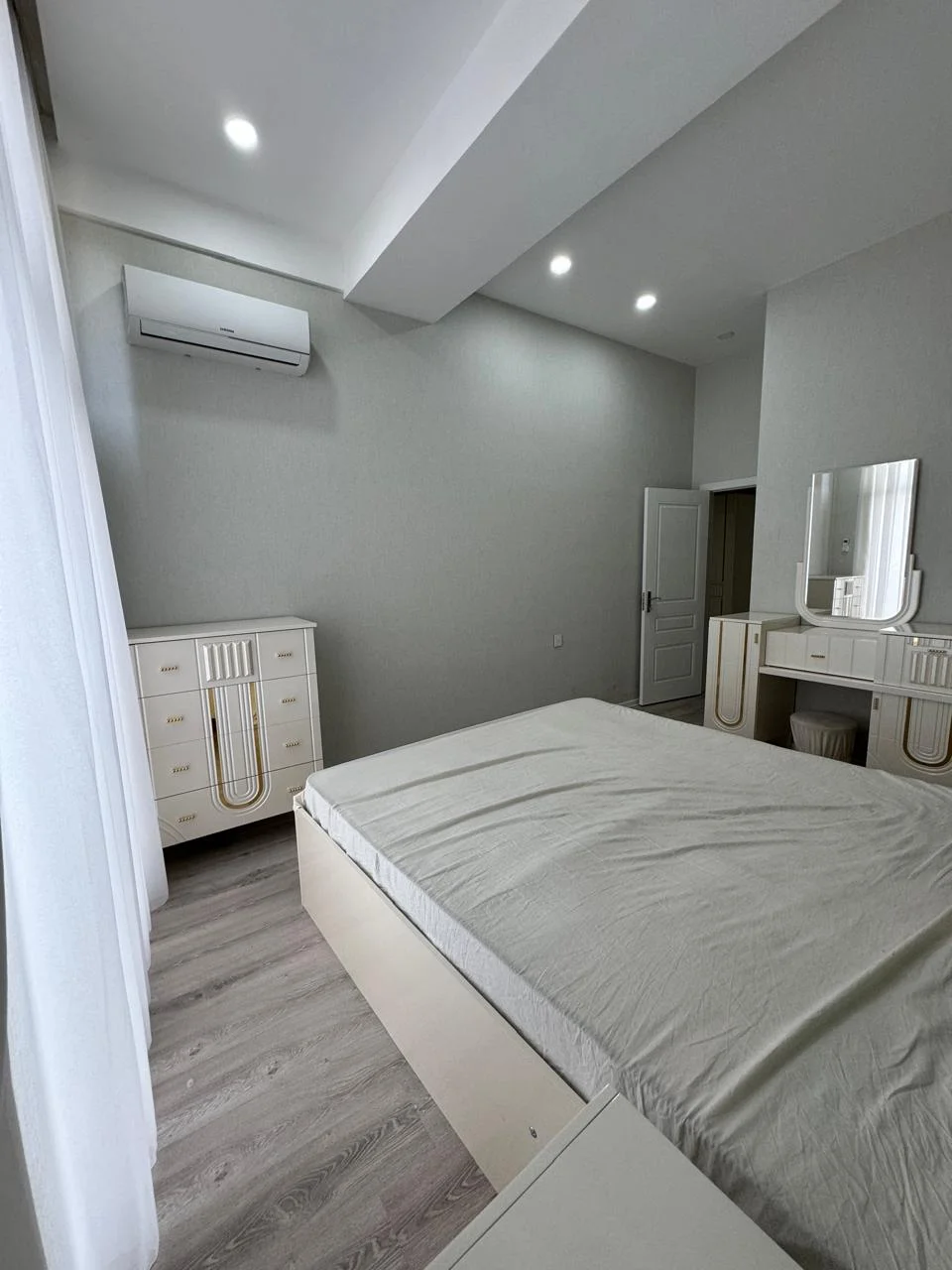 Kirayə 2 otaqlı Mənzil 70 m² Nərimanov r. – şəkil 12