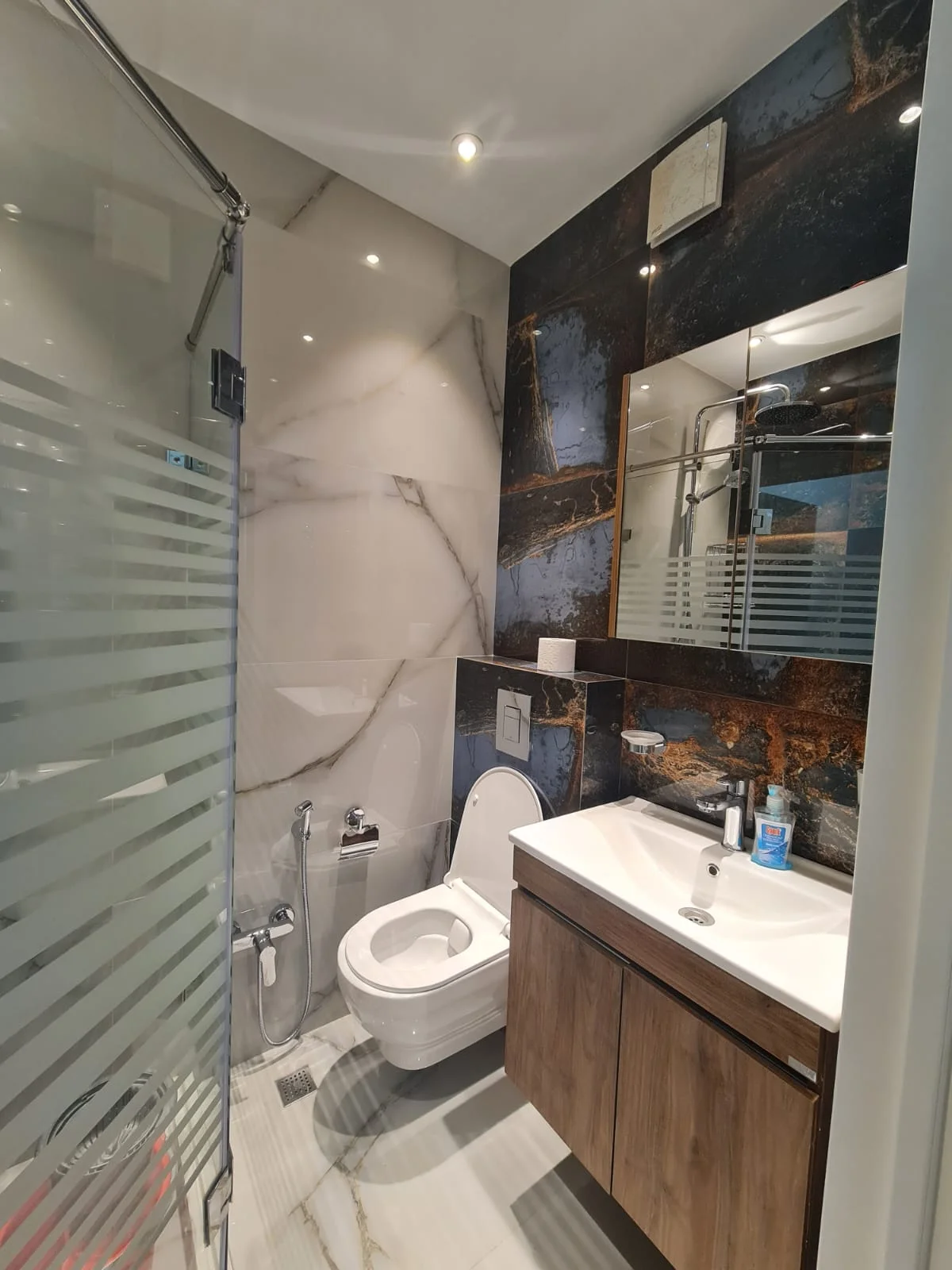 Kirayə 2 otaqlı Mənzil 55 m² Nərimanov r. – şəkil 10