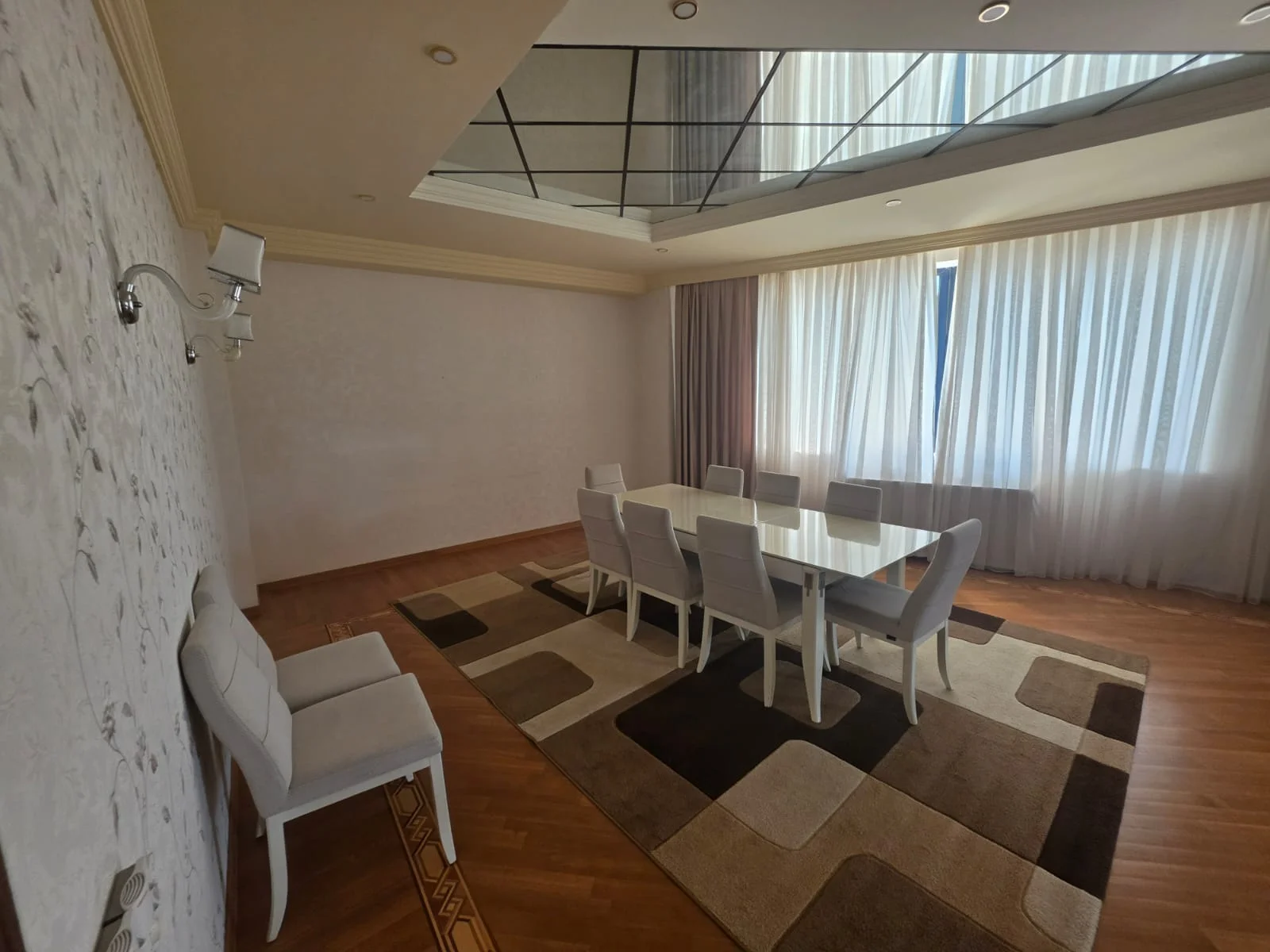 Kirayə 3 otaqlı Mənzil 288 m² Nəsimi r. – şəkil 2
