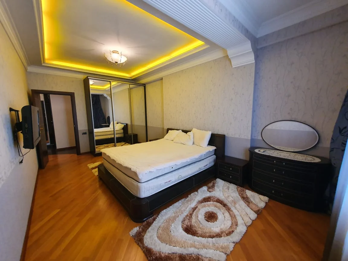 Kirayə 2 otaqlı Mənzil 120 m² Nəsimi r. – şəkil 8
