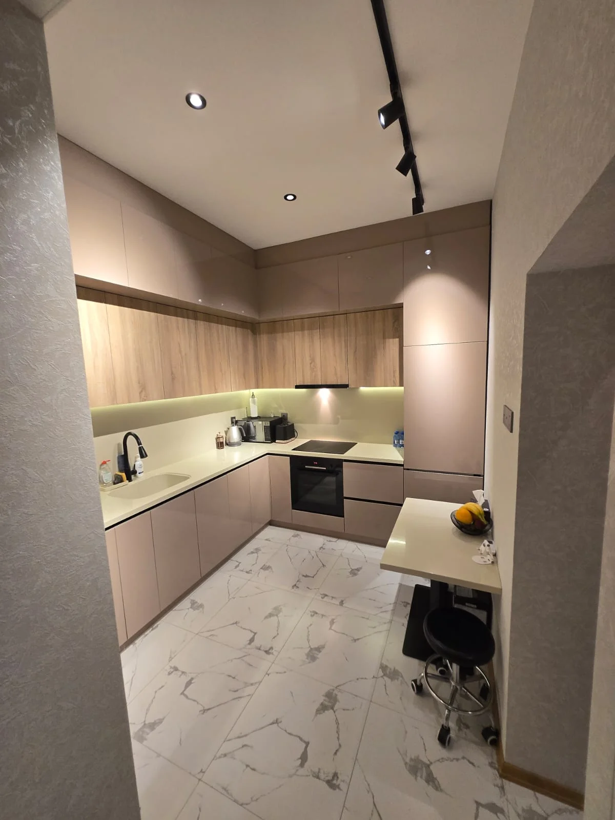 Kirayə 2 otaqlı Mənzil 80 m² Səbail r. – şəkil 10