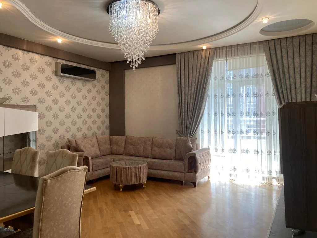 Kirayə 4 otaqlı Mənzil 175 m² Nərimanov r. – şəkil 1