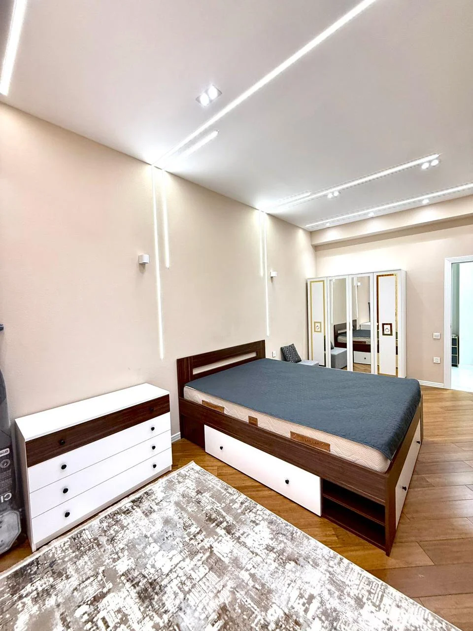 Kirayə 2 otaqlı Mənzil 70 m² Nərimanov r. – şəkil 4