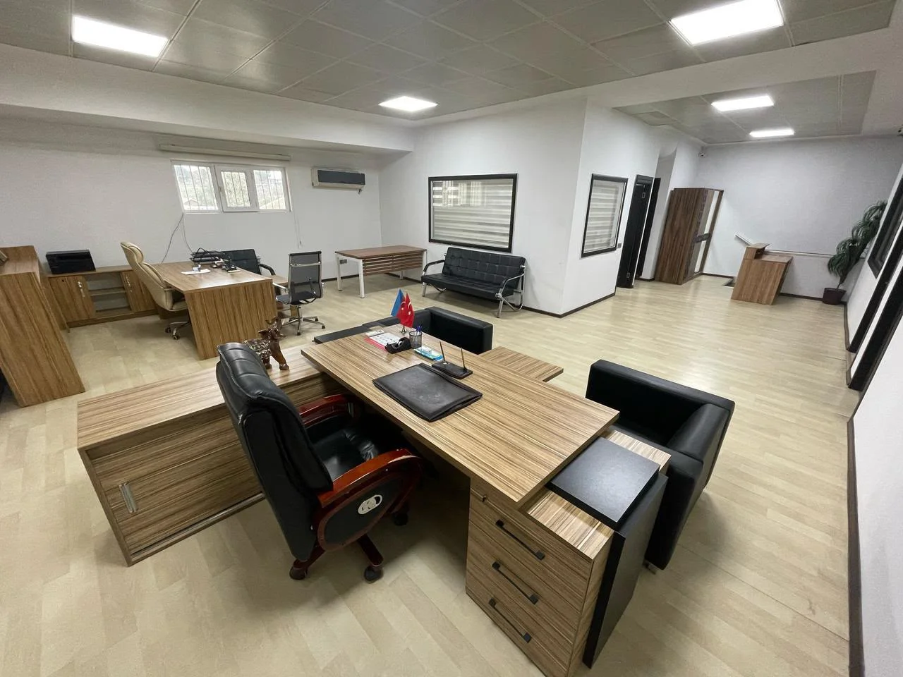 Kirayə 5 otaqlı Ofis 200 m² Xətai r. – şəkil 1