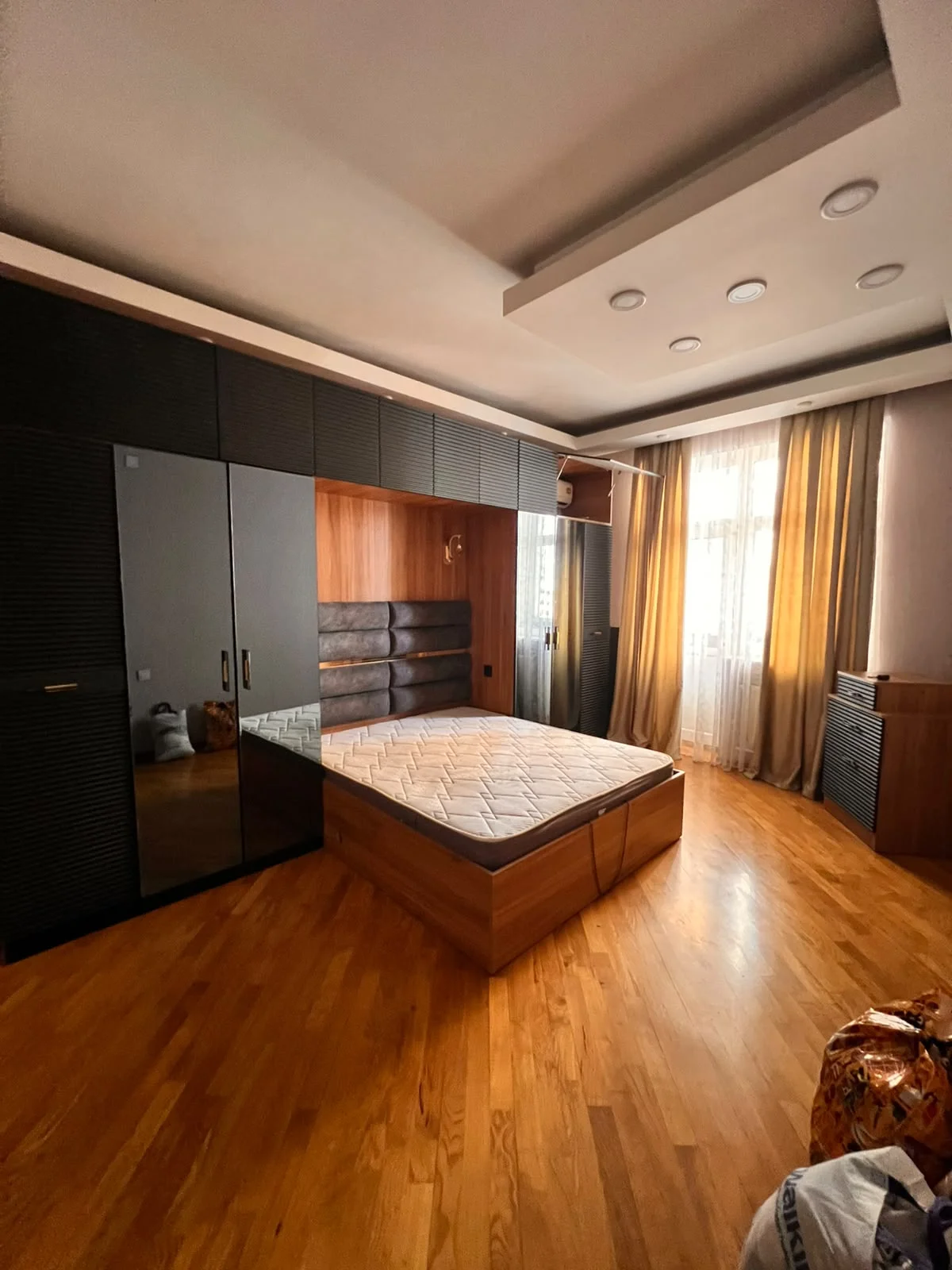Kirayə 3 otaqlı Mənzil 120 m² Nizami r. – şəkil 18